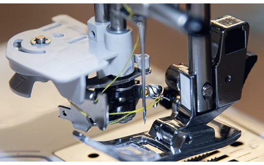 Brother innov-is F400 Einfädler