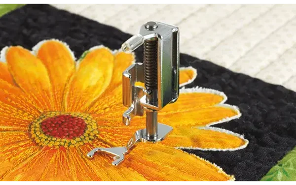 Freibeweglicher offener Steppfuß Brother