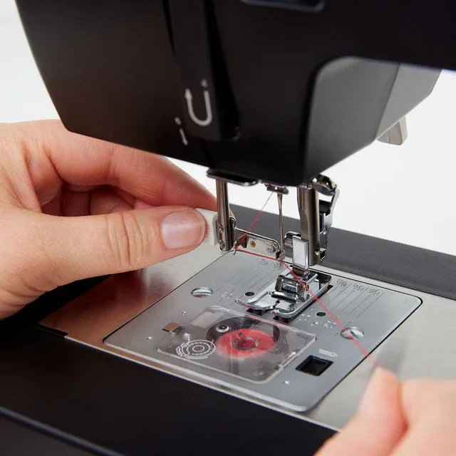 Singer heavy duty Nadeleinfädler