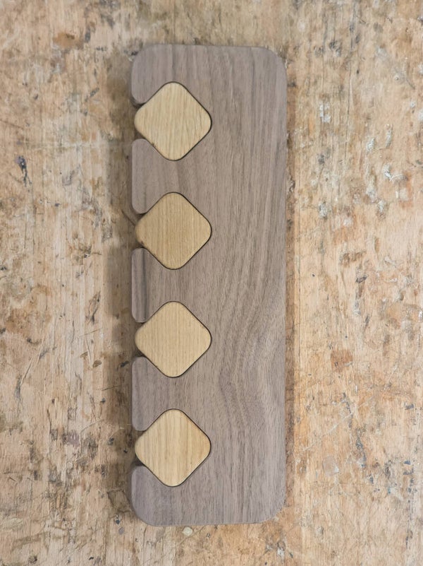 Obešalo za ključe Oreh