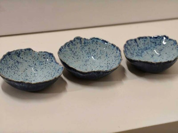 Setje van 3 aperitiefschaaltjes (blauw spikkel)