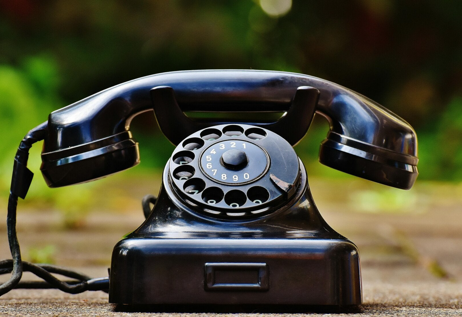 Oud bakelieten telefoontoestel 