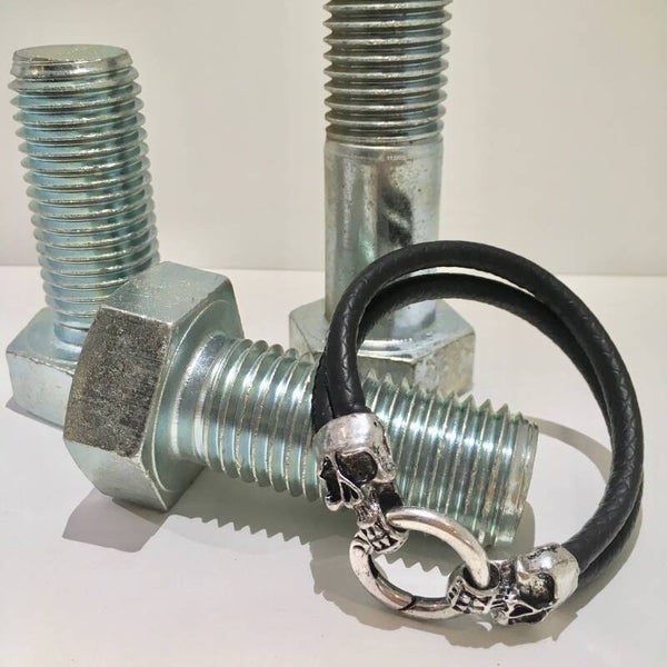 Stoere leren armband zwart skulls