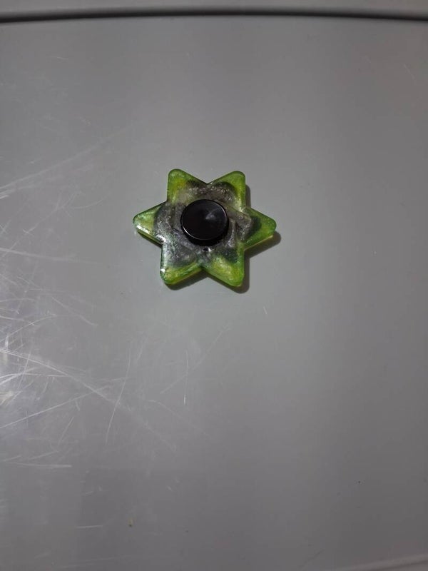 Homemade fidget spinner
