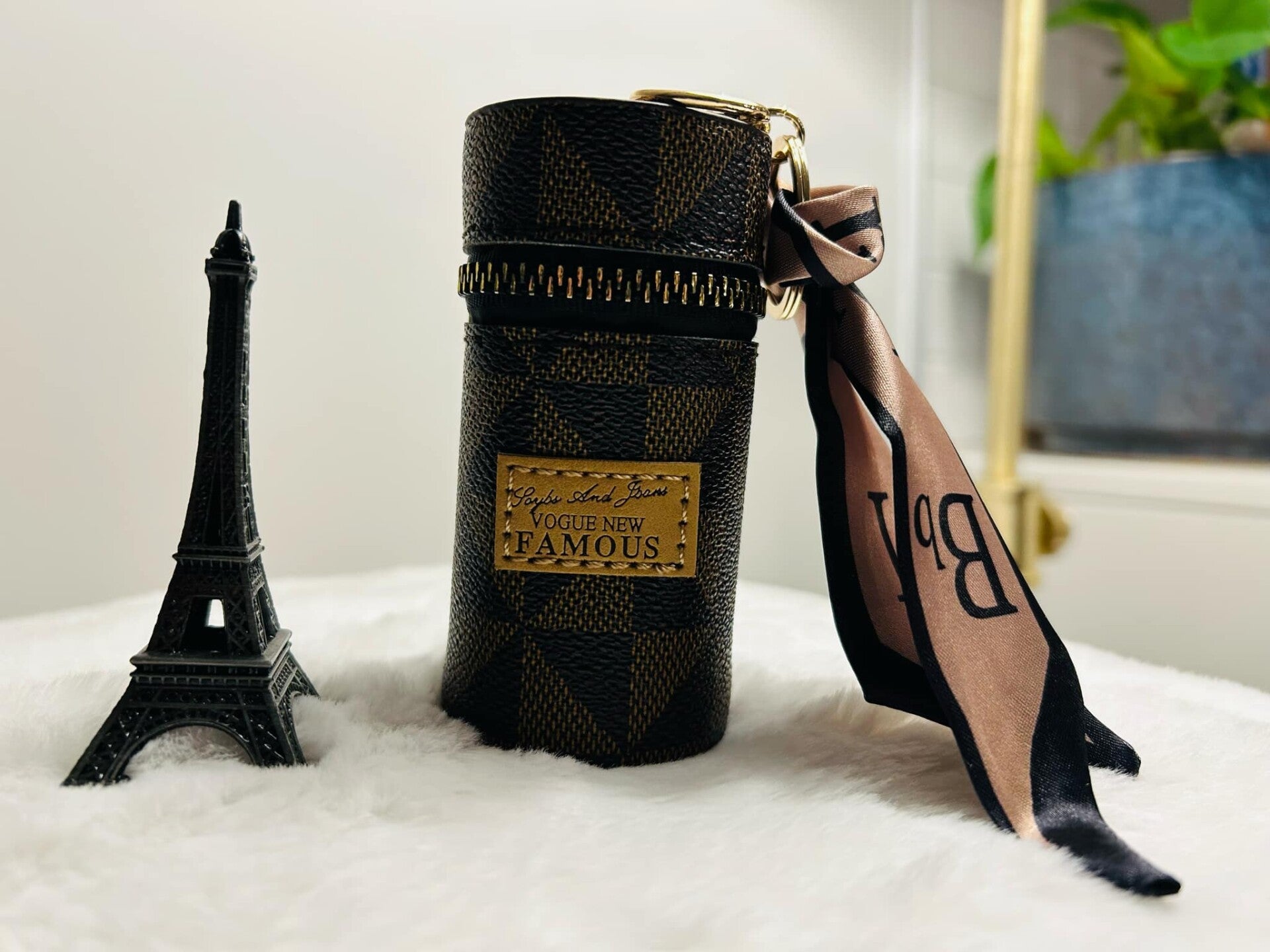 Retro Classic Pouch With Scarf Decor Zipper Portable Multifunctional Bag