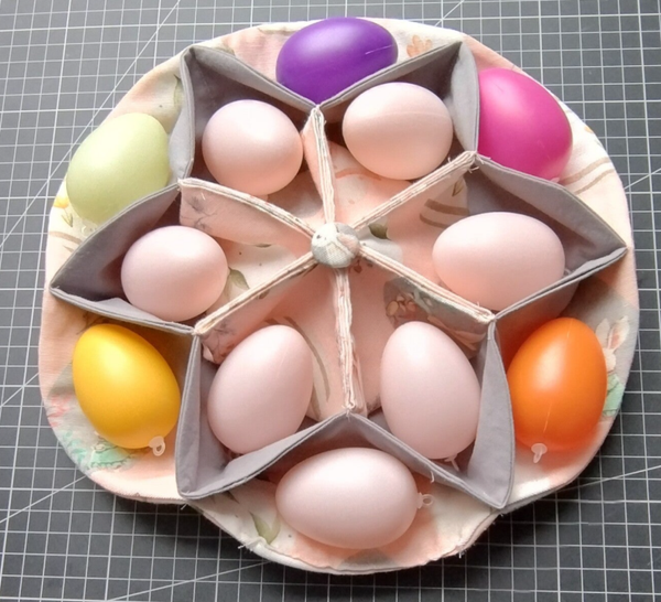 Osterei-Nest "Osterei rosé"