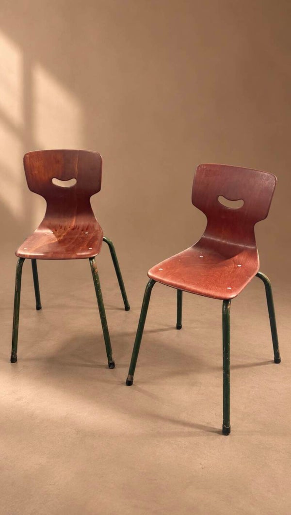 Little makeovers - 01 vintage school stoeltjes