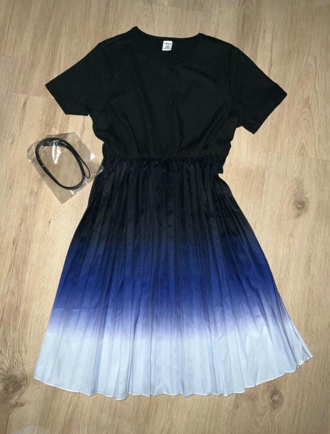 Mädchen Kleid Plisseekleid mit Gürtel Gr.134/140