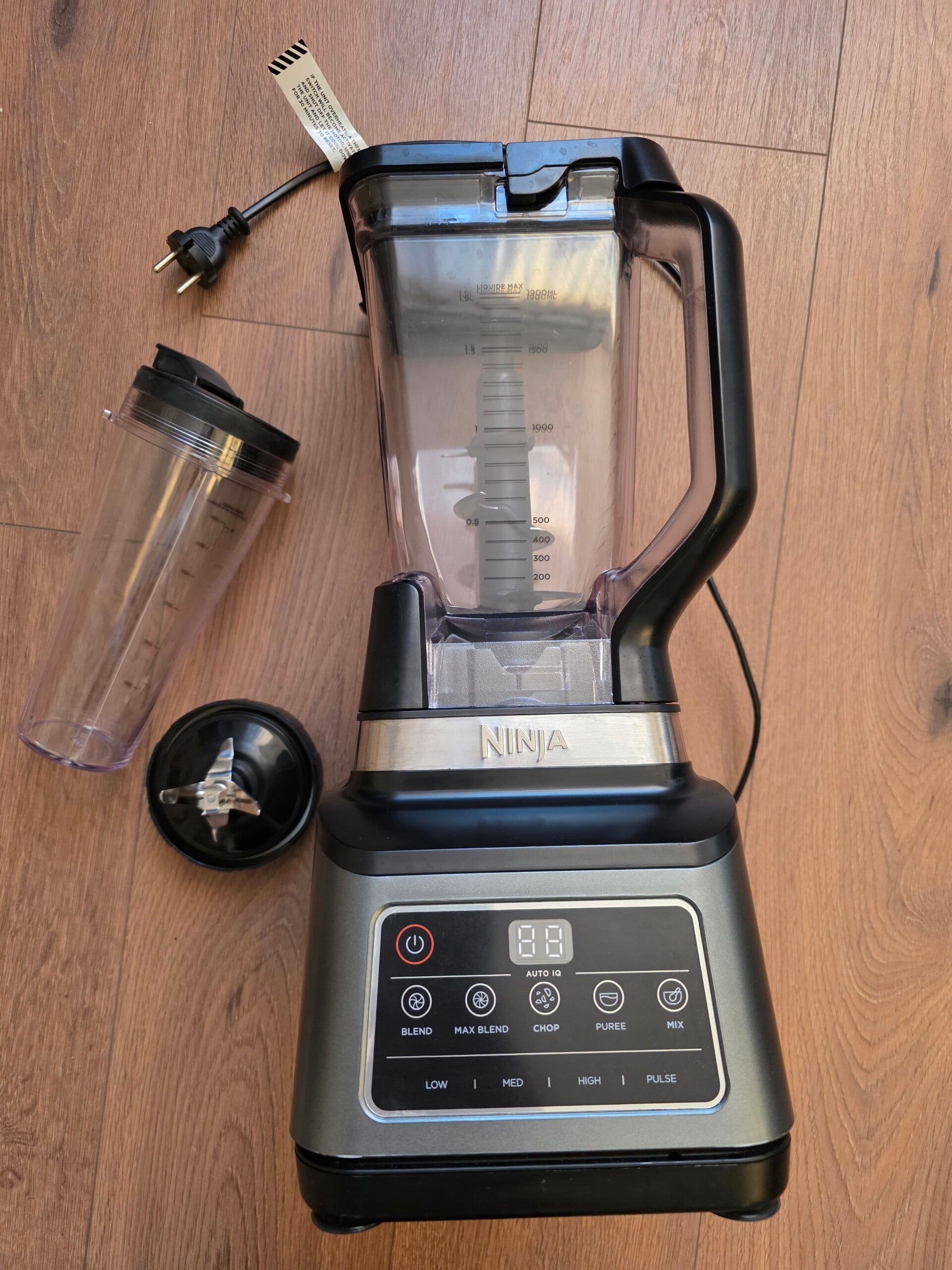 Ninja BN8OOEU Schwarz 1200 Watt Mixer Küchenmaschine