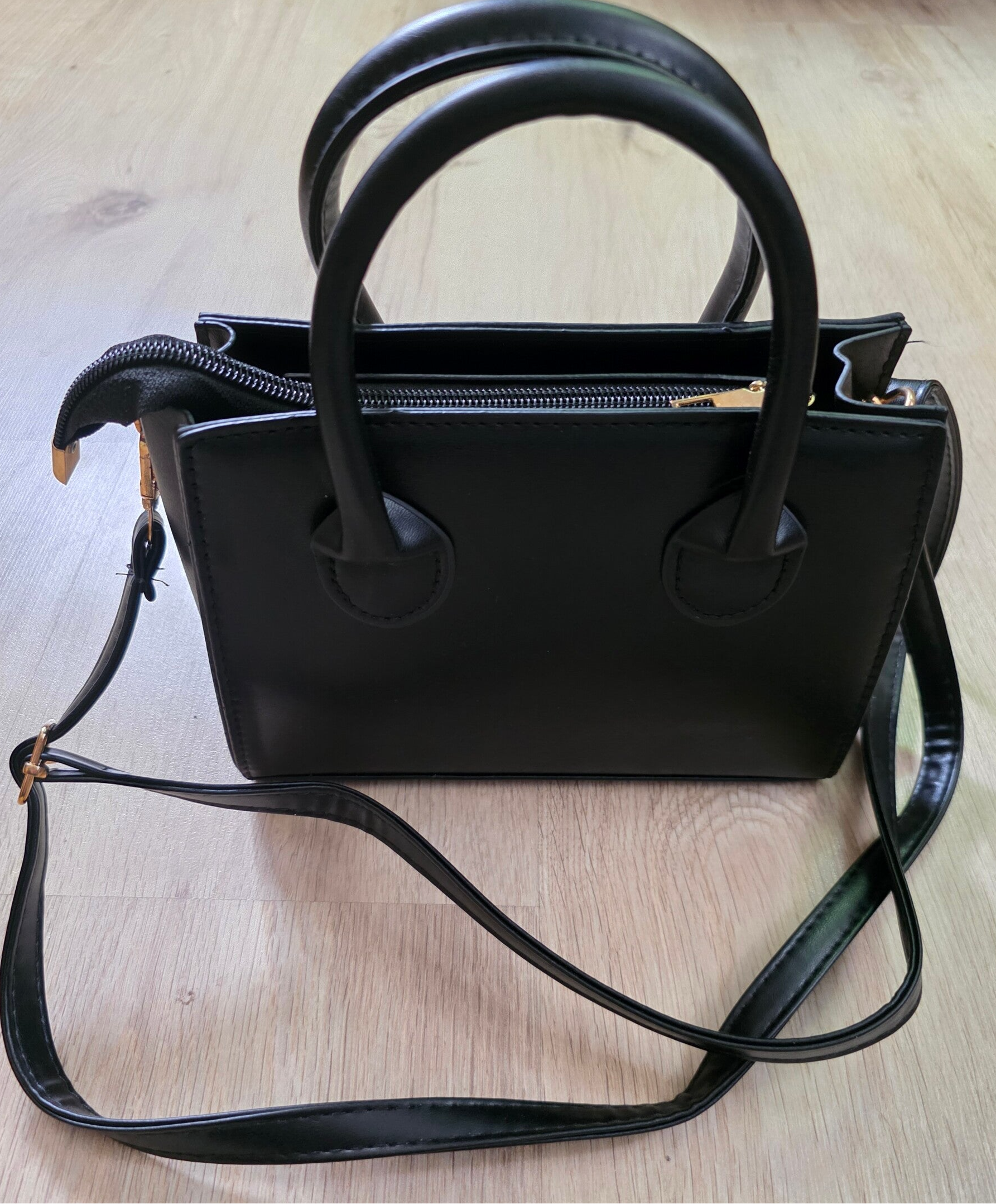 Kleine Handtasche klassisch quadratisch