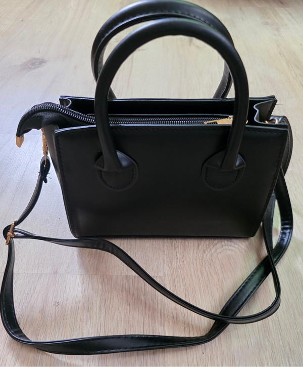 Kleine Handtasche klassisch quadratisch