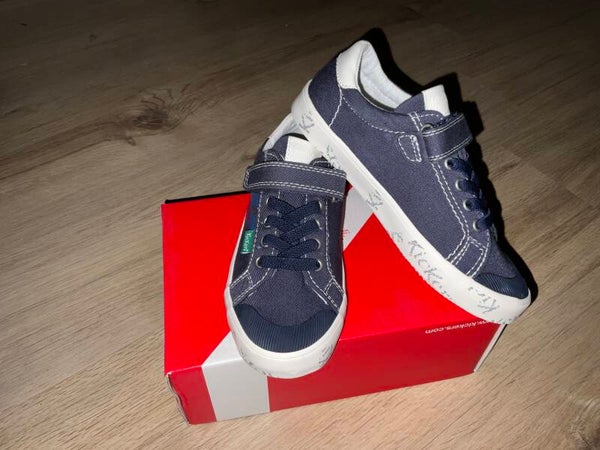 Kinderschuhe Turnschuhe Kickers Gody Größe 29