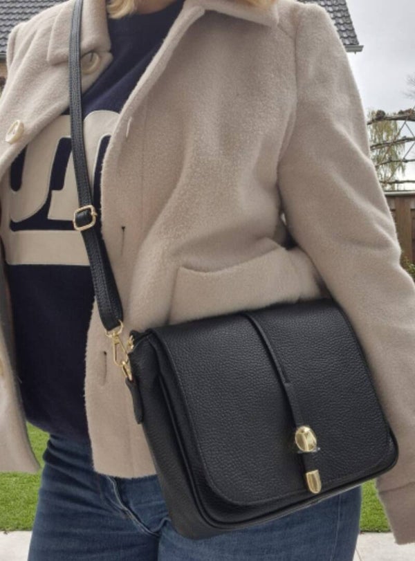 Zwarte tas met gouden details