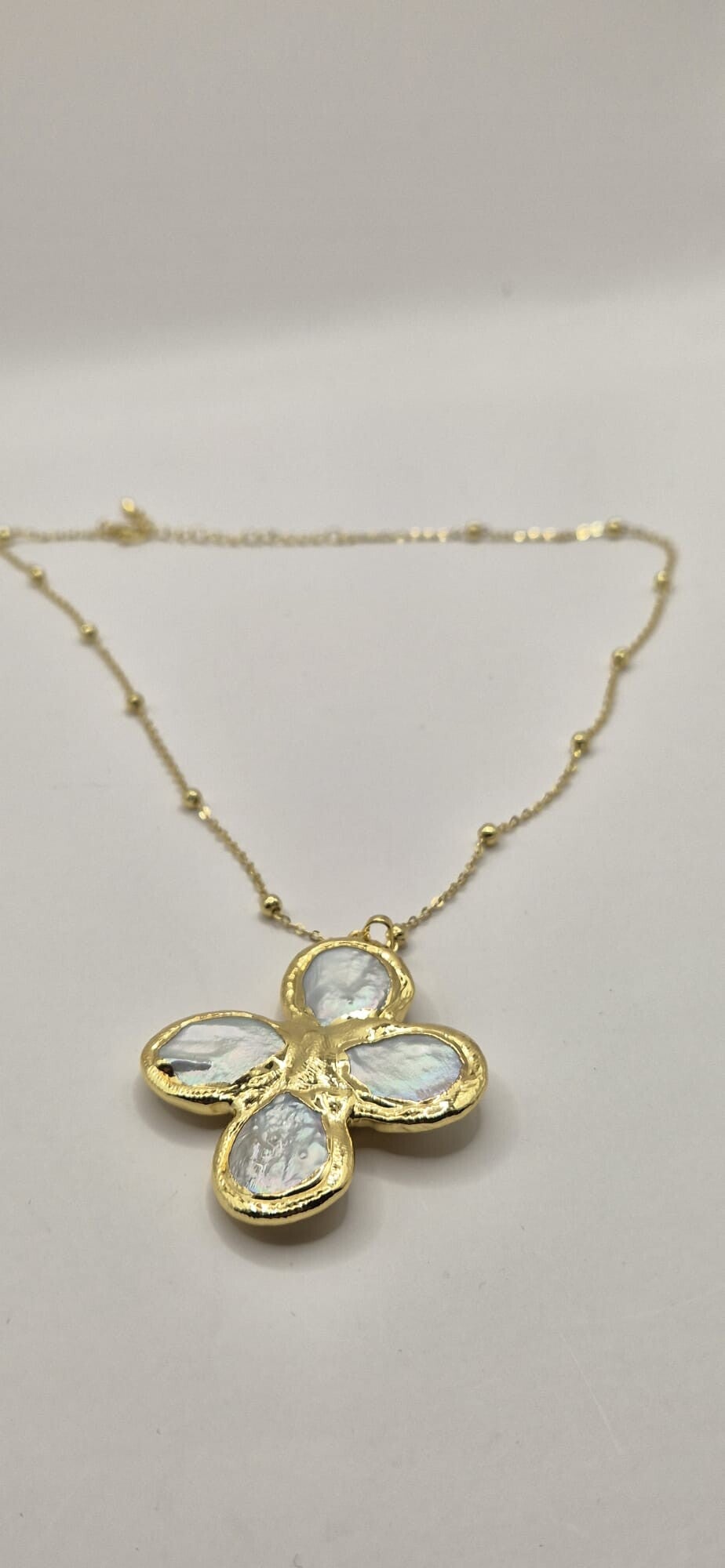 Pearl clover necklace - gold