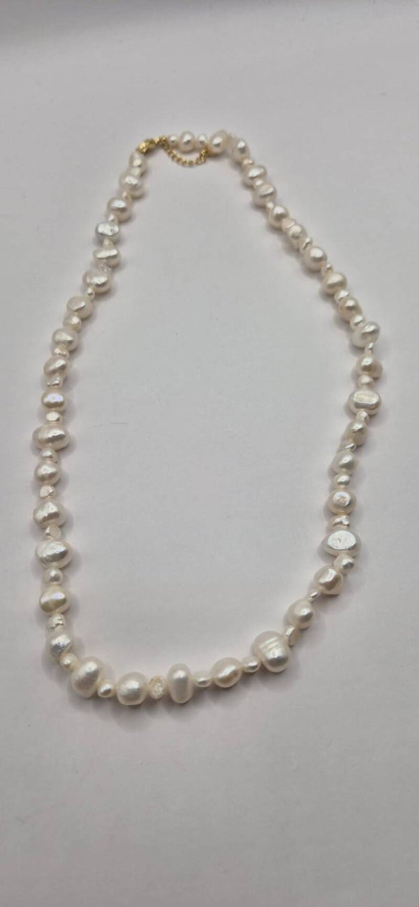 Zoetwaterparel ketting met verschillende vormen parels