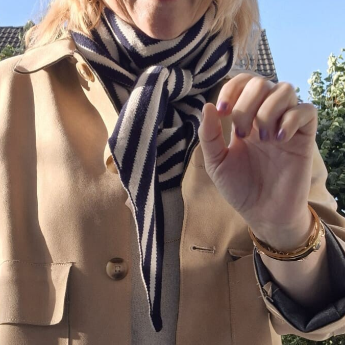 Sjaal - donkerblauw met beige