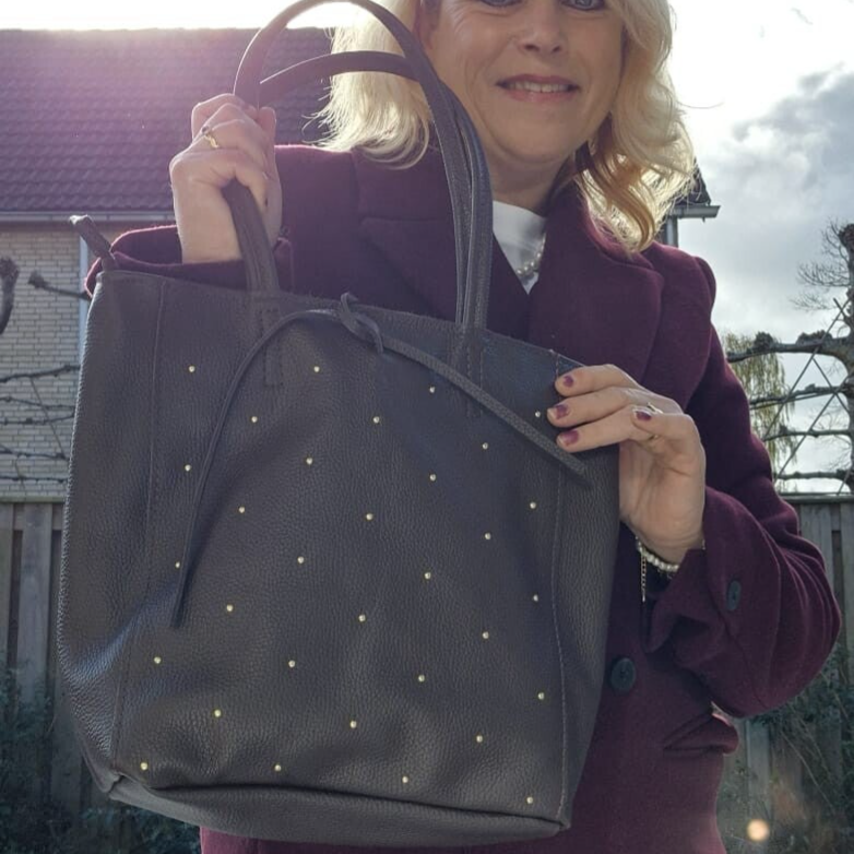 Stud tasje met strik detail