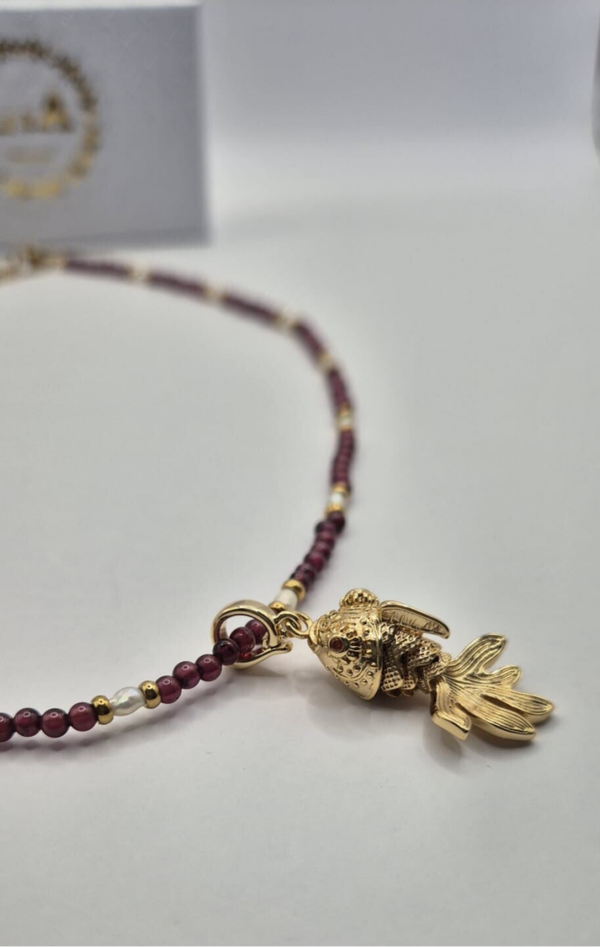 Agaat ketting met bedel van een vis