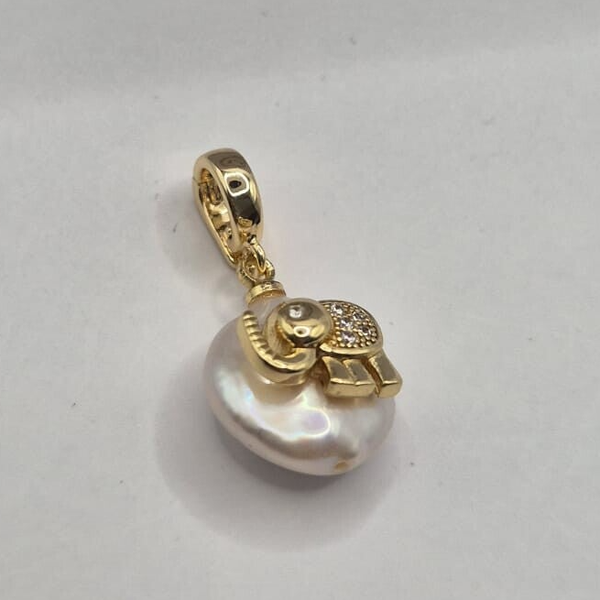 Zoetwaterparel bedel met olifant