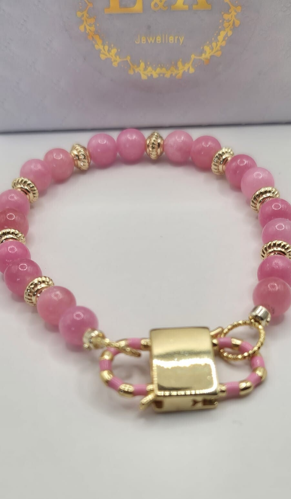 Roze kralen armband met grote sluiting