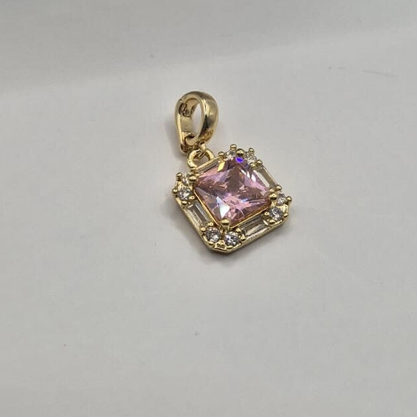 Roze vierkante bedel