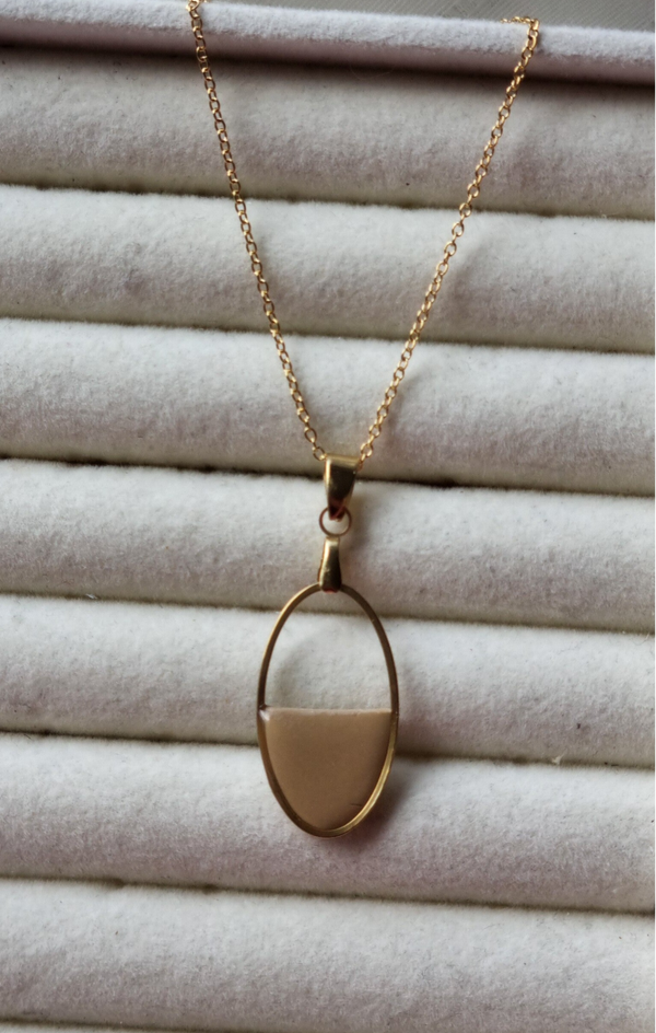 Basics Collectie | Ketting met polymeerklei hanger - SEM