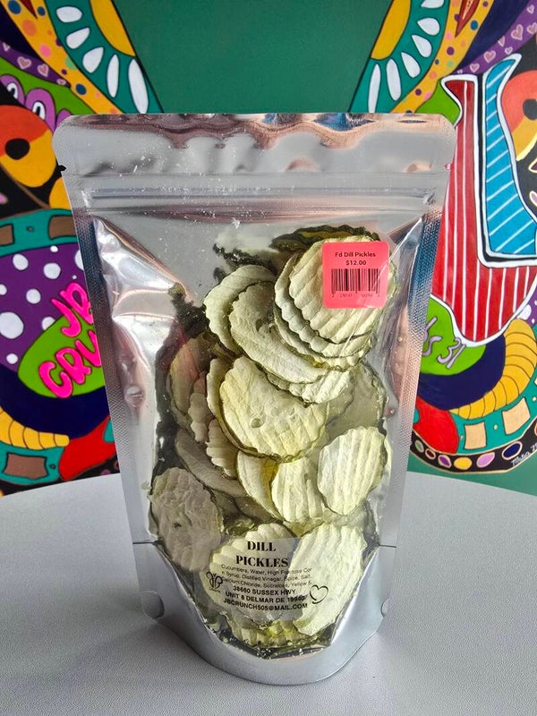 Freeze dried dill pickles