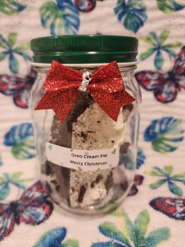 Freeze dried oreo pie