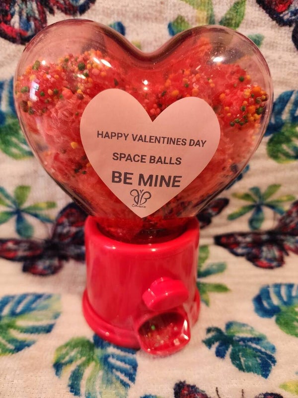 Mini heart ball machine