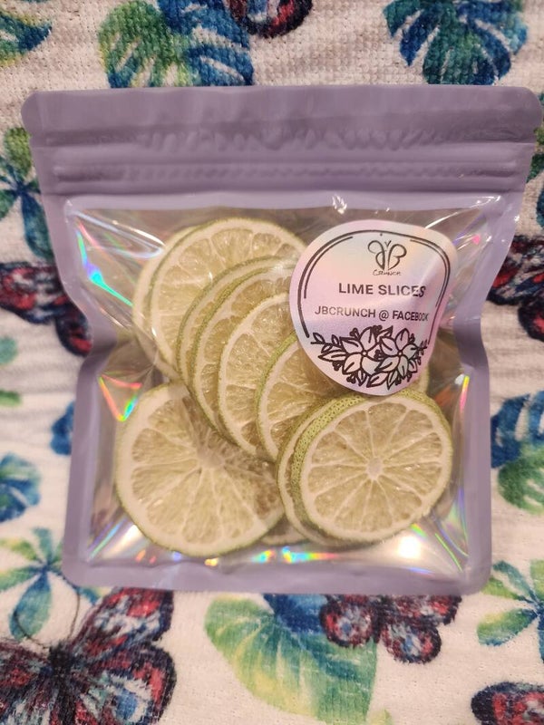 Freeze dried limes slices