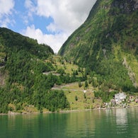 2v8a6927jpg.jpg