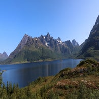 2v8a5205jpg.jpg