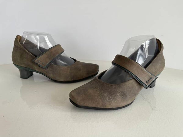 24)  Think 38,5 bruin/olijfgroen  leren instappers