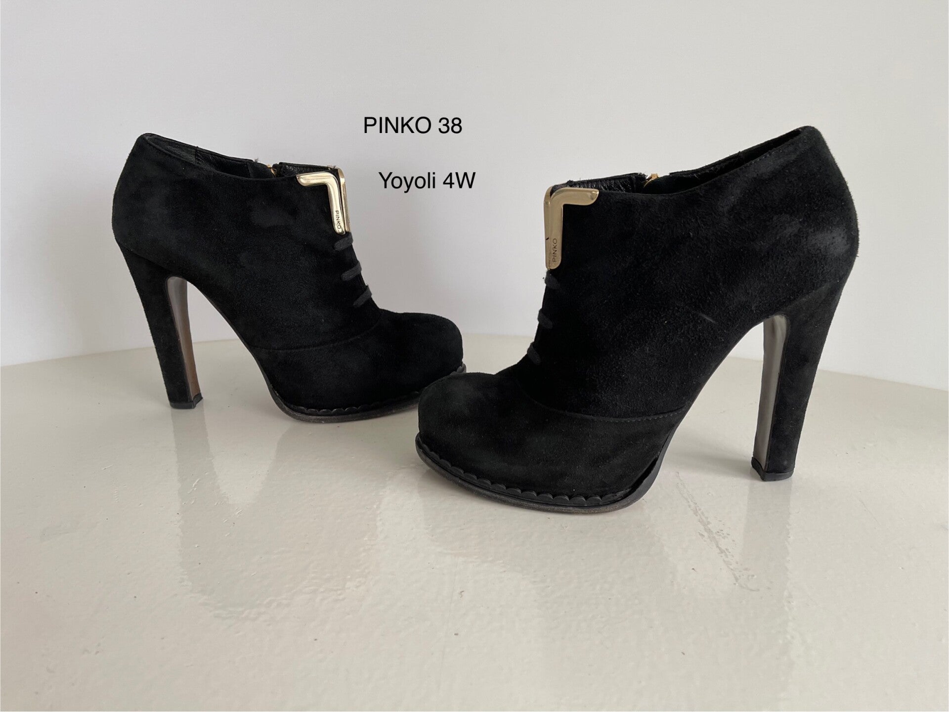 4 W) Pinko 38 elegante enkellaarzen zwart