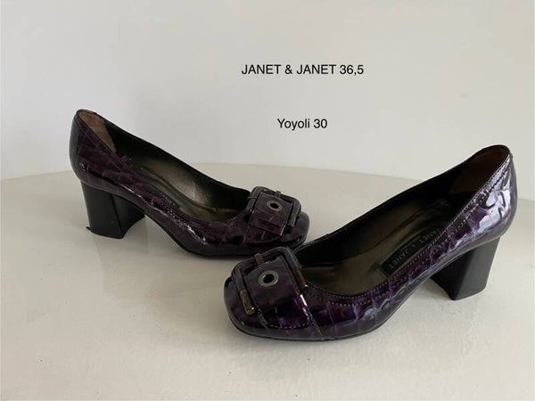 30) Janet & Janet 36 krokoprint paars lak leren pumpjes.