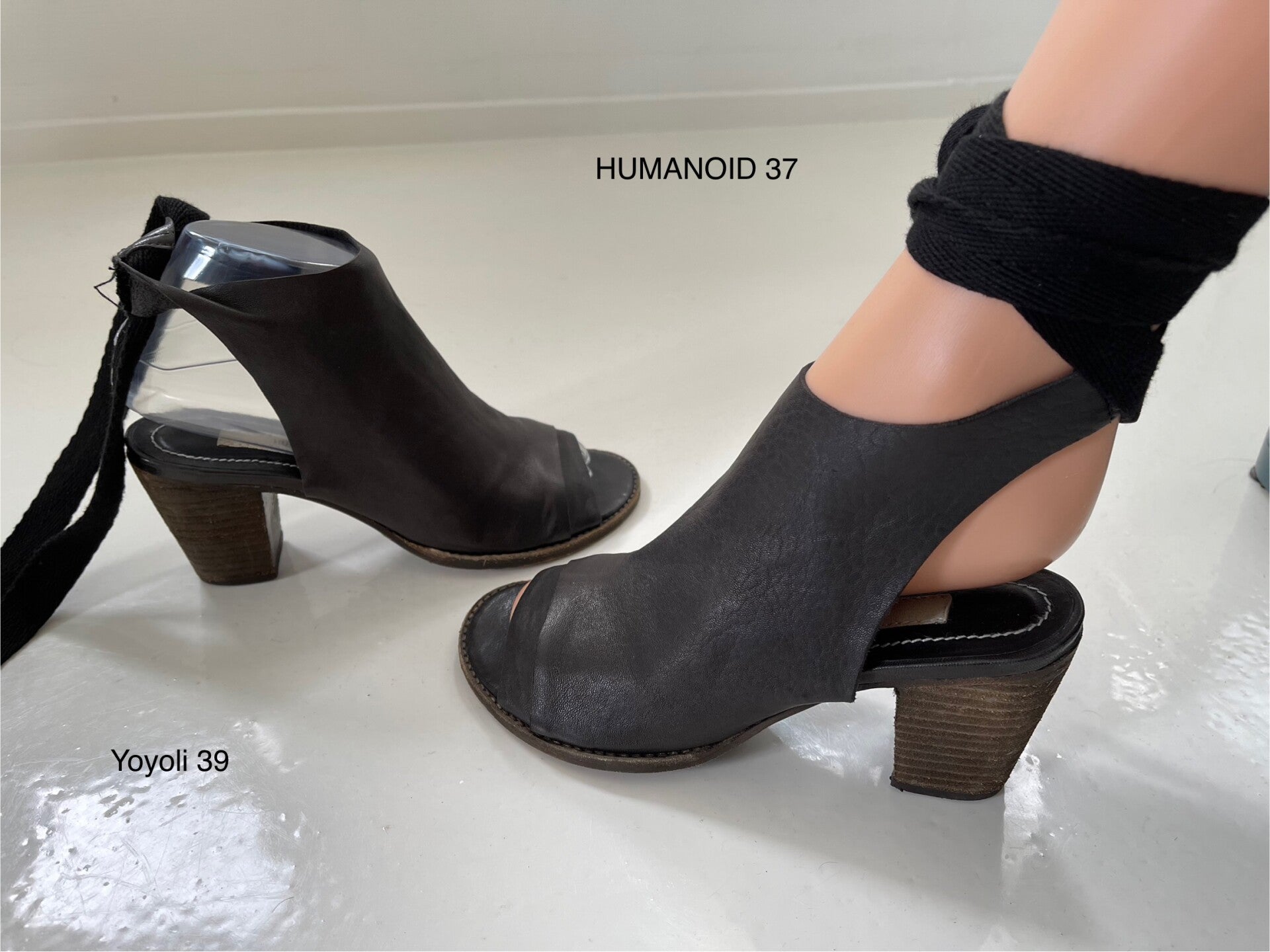 39) Humanoid 36 vals al 37 bruin leren sandalen