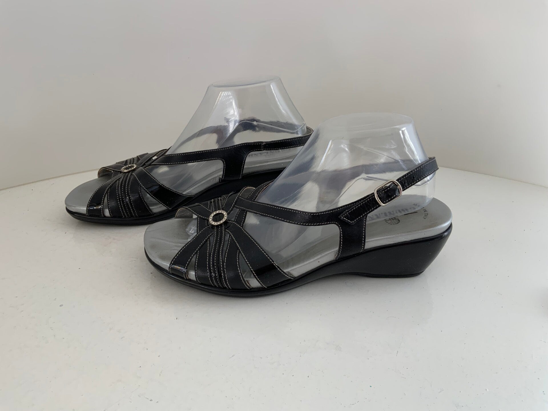 Yoyoli Grünland 41 sandalen zwarte lakleer 311)