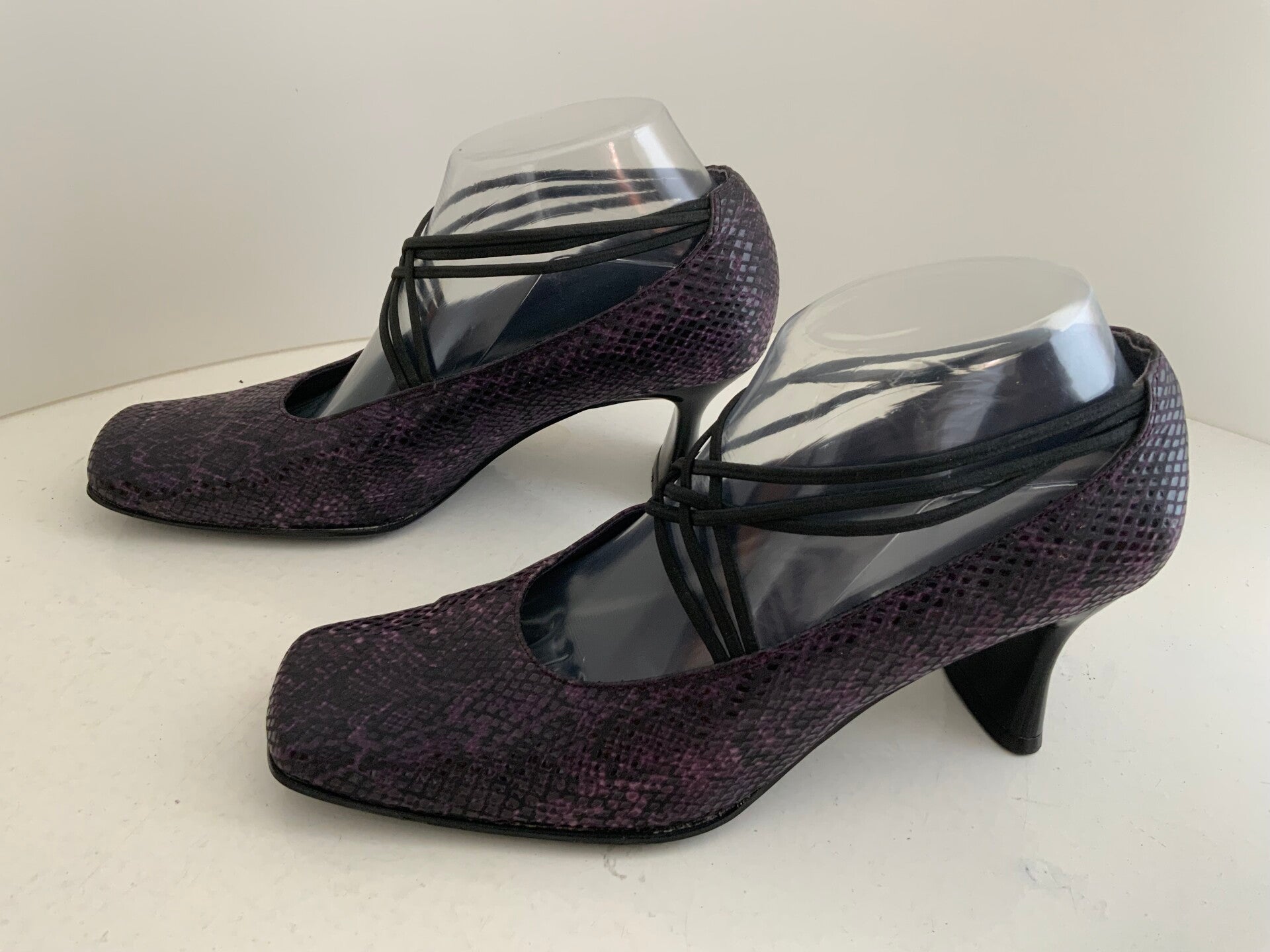 Gino Ventori 39 pumps paars en zwart 341)