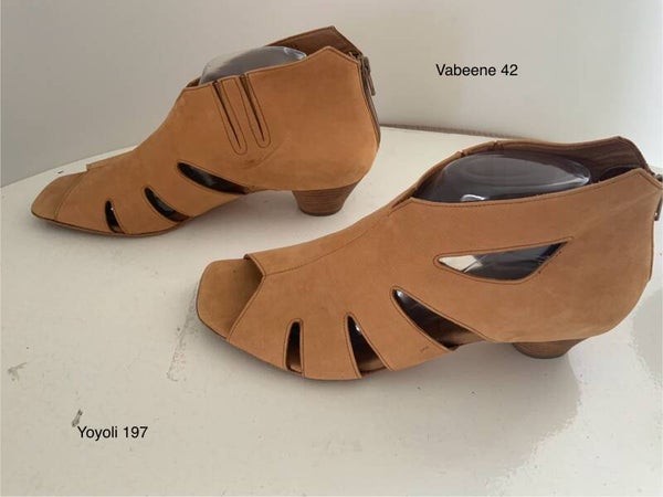 197) Vabeene 42 bruine leren sandalen