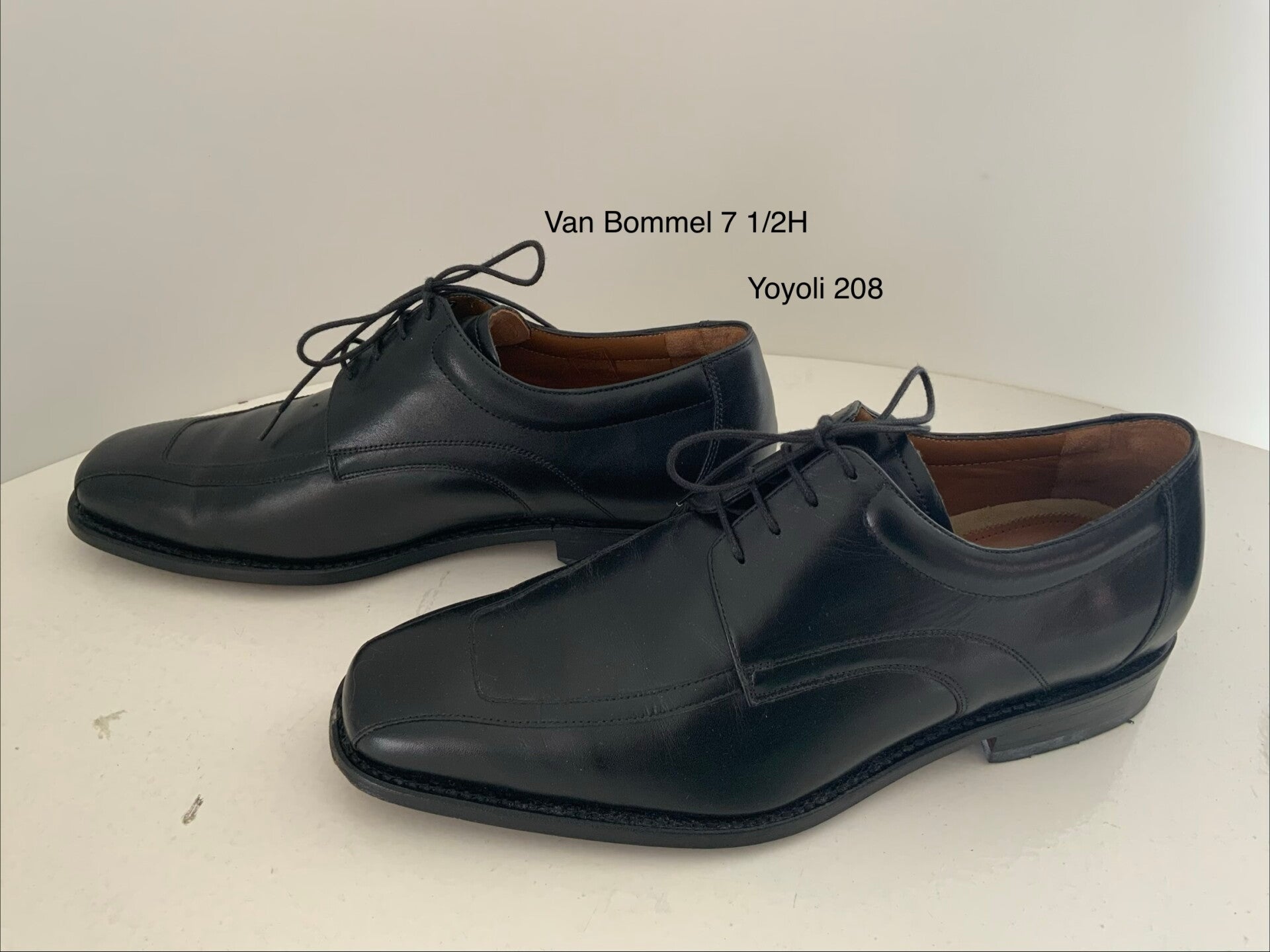 208) Van Bommel 7 1/2 H (41 1/2 H) Zwarte leren veters schoenen