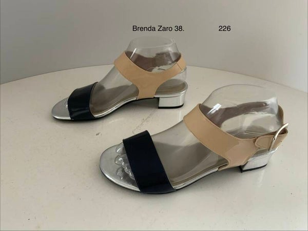 226) Brenda Zaro 38 leren sandalen