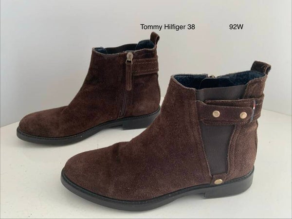 92W) Tommy Hilfiger 38 Chelsea Boots
