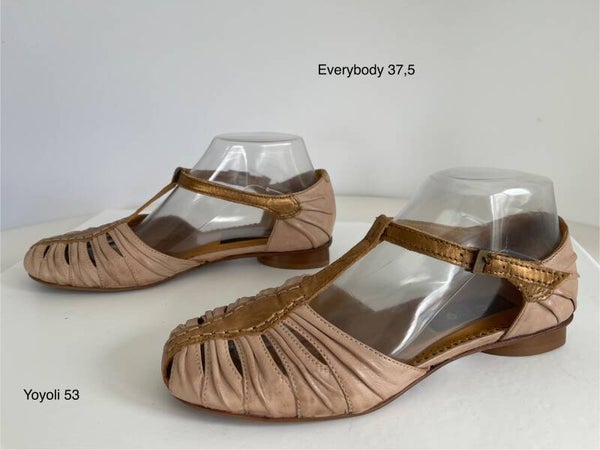 53) Everybody 37 1/2 sandalen