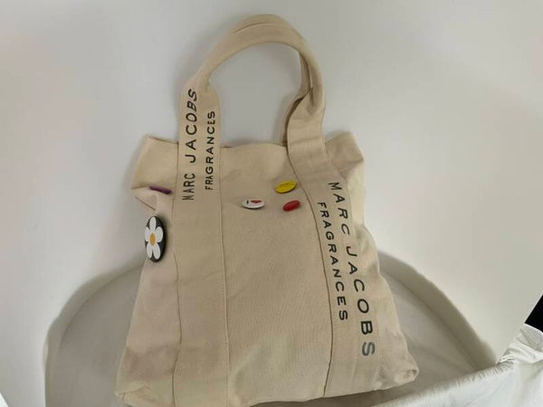 Marc Jacobs Fragrances Canvas toten Bag met speldjes