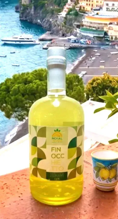 Liquore di Finocchietto selvatico di Tramonti raccolto a mano sulle montagne della Costiera Amalfitana.