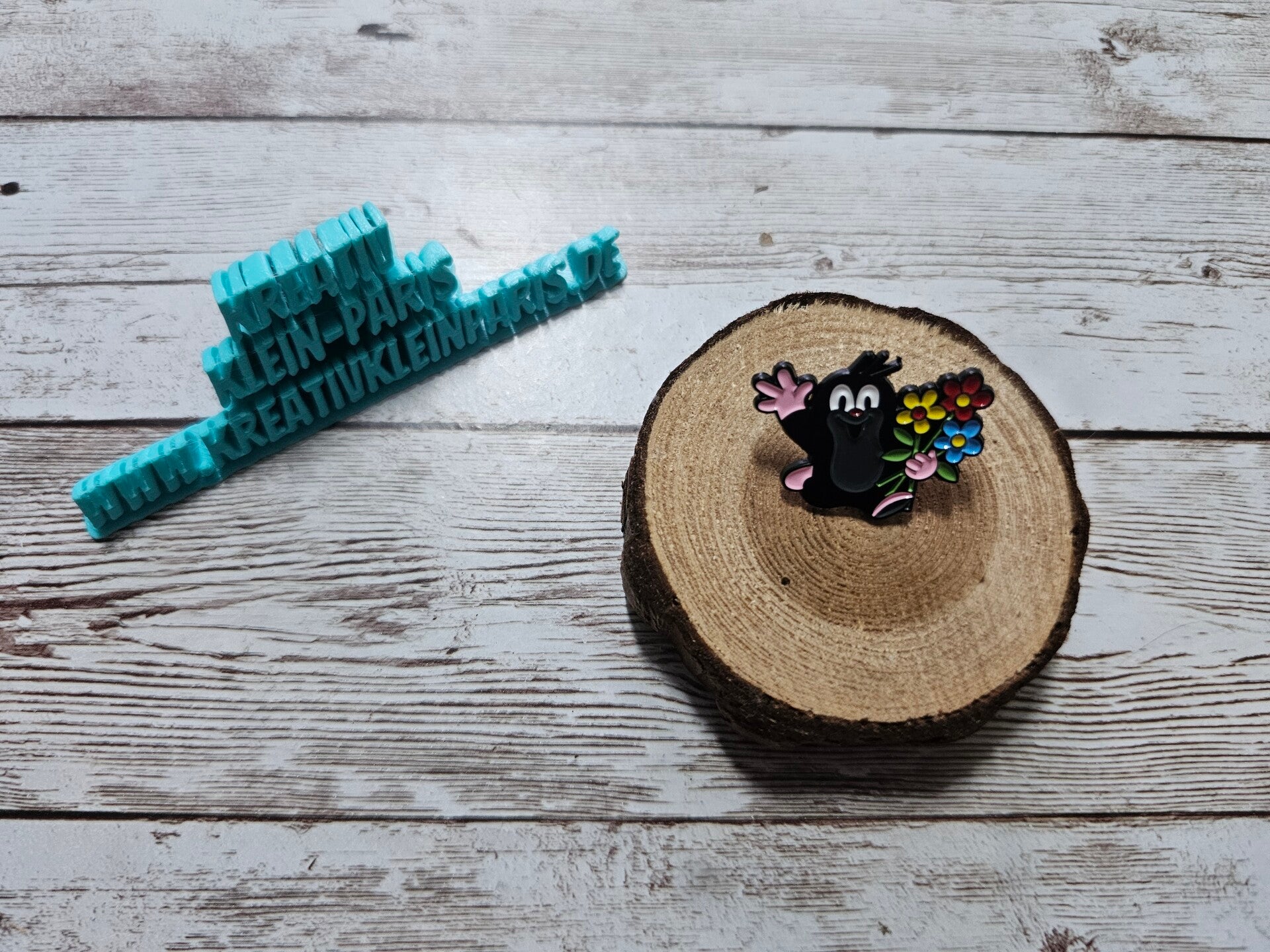 Ansteckpin Blümchenmaulwurf