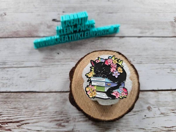 Coverminder Bücherstapel mit Katze