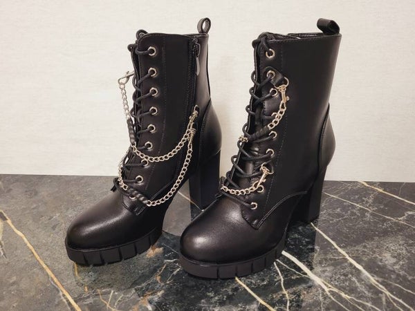 Veterboots met kettinkje
