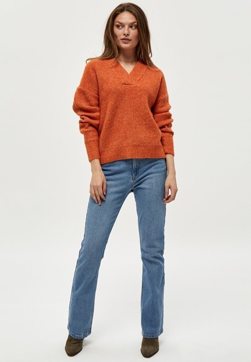 PEPPERCORN penelope v-neck pullover - apricot orange