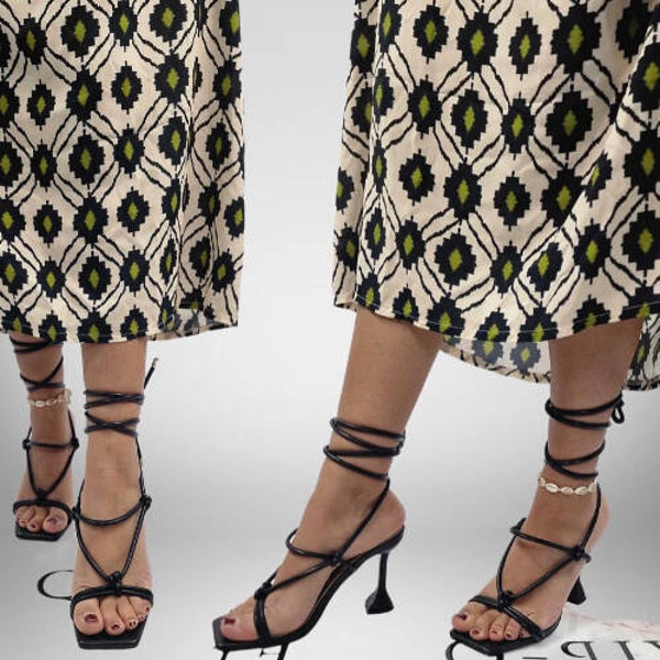 IDEAL SHOES - LACE KNOT HEELS